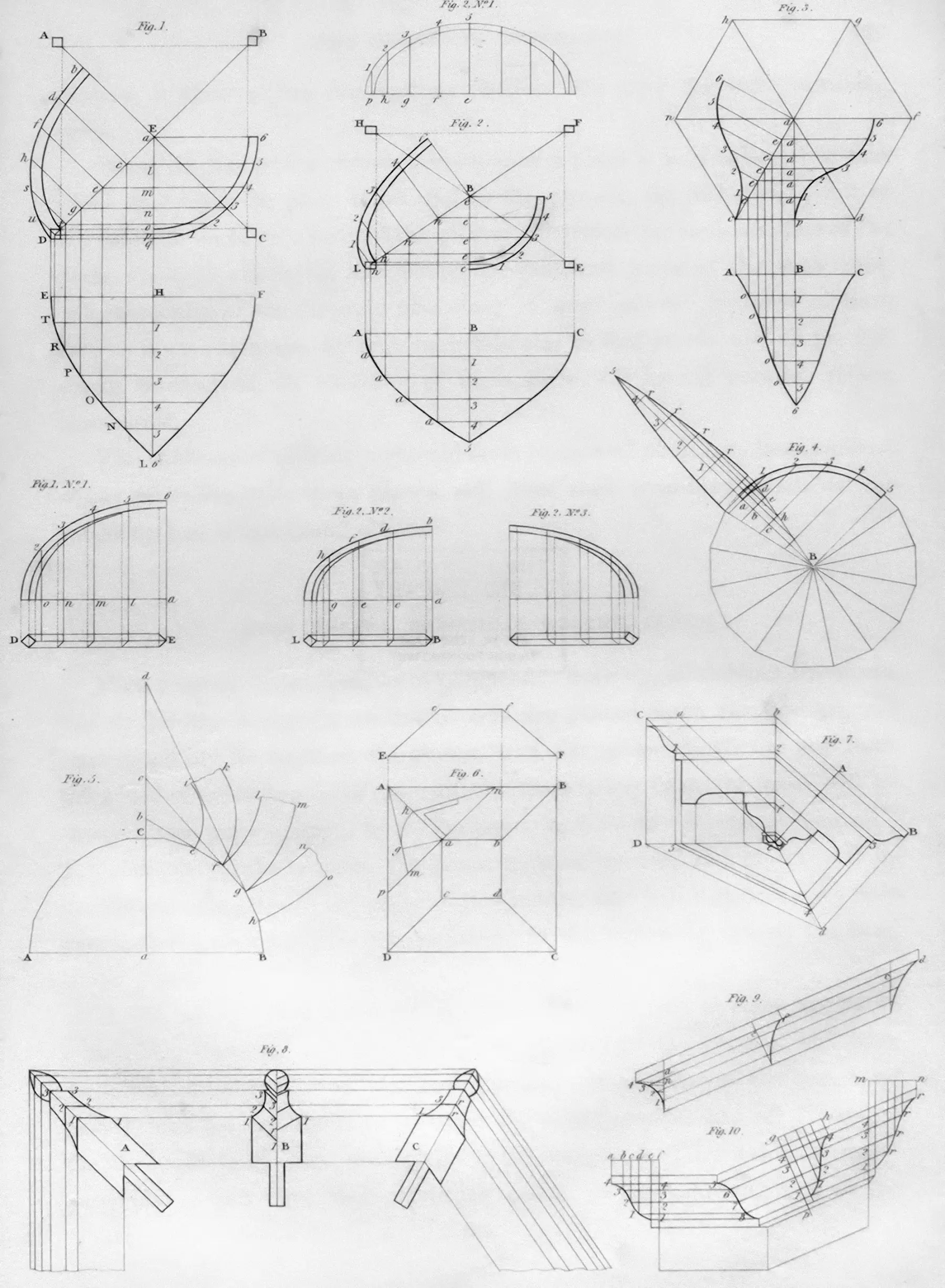 Dibuixos tècnics de formes geomètriques sobre paper.